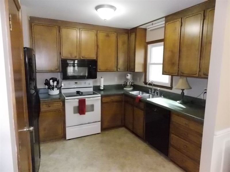 2116 Lee St, Clayton, NC 27520