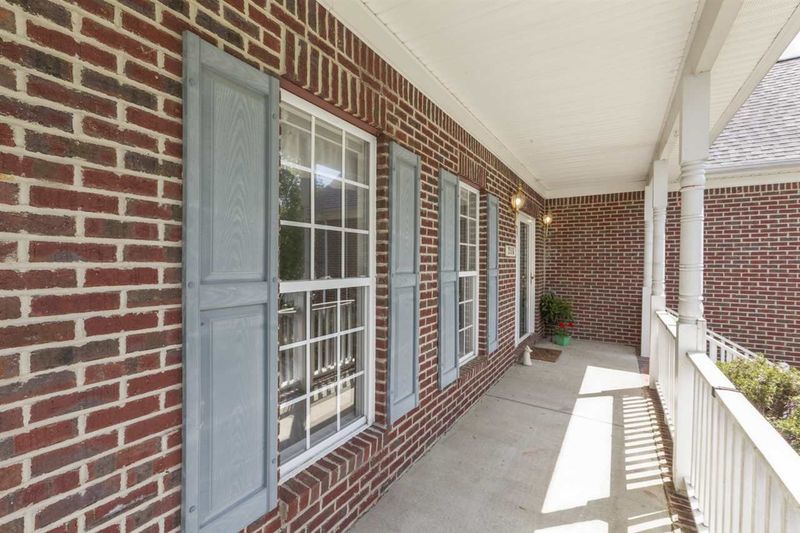 2116 Oak Stream Ln, Apex, NC 27523