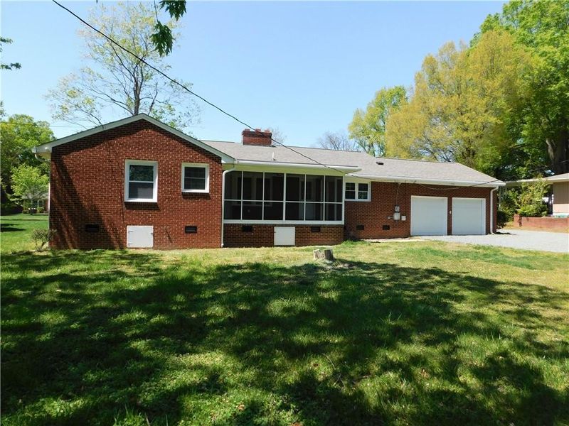 2116 Westover Ter, Burlington, NC 27215