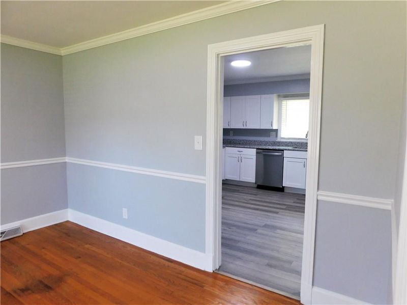 2116 Westover Ter, Burlington, NC 27215