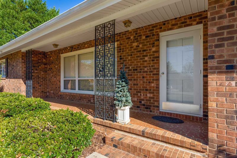 2117 Coy St, Burlington, NC 27215