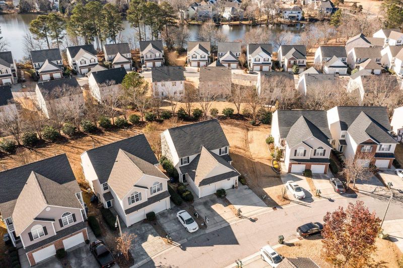 2117 Metacomet Way, Raleigh, NC 27604