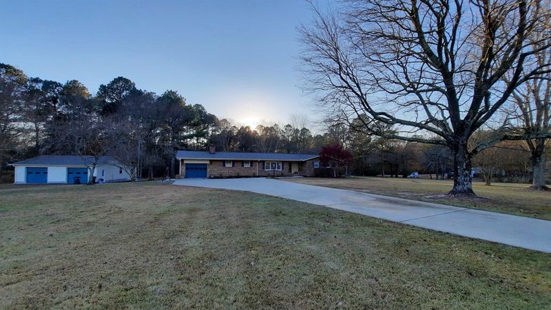 2117 Shaw Rd, Durham, NC 27704
