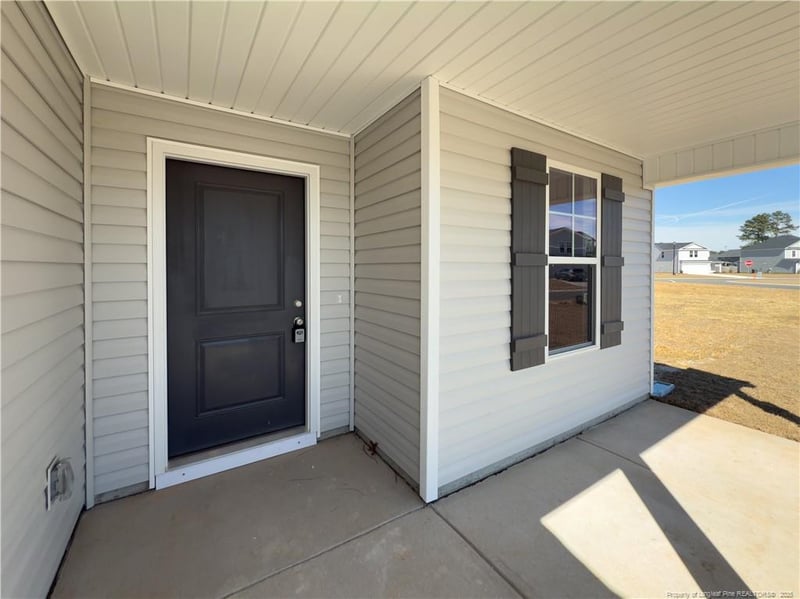 2118 Purebred Cir, Hope Mills, NC 28348