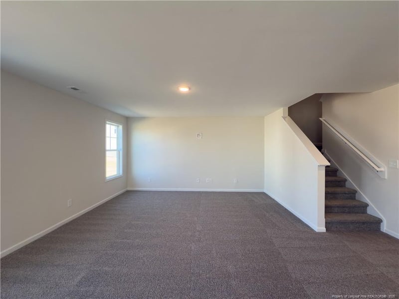 2118 Purebred Cir, Hope Mills, NC 28348