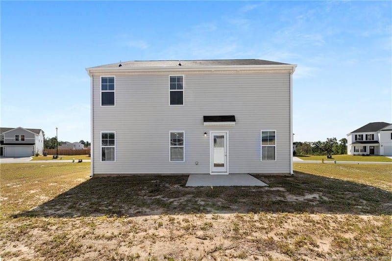 2118 Purebred Cir, Hope Mills, NC 28348