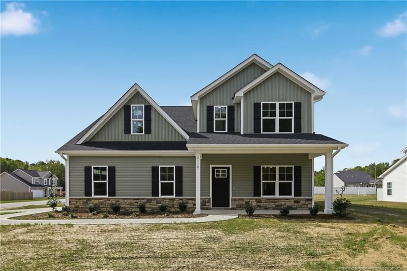2118 Smith Rd, Hope Mills, NC 28348