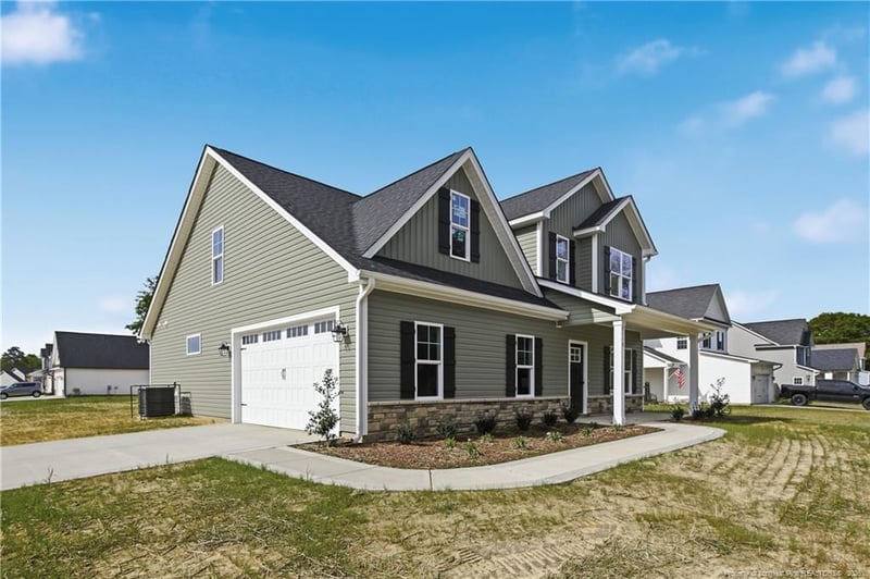 2118 Smith Rd, Hope Mills, NC 28348