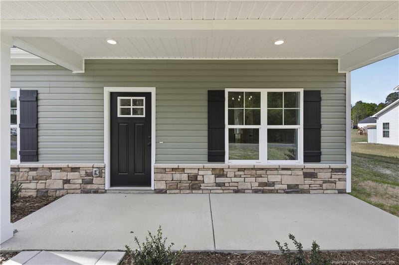 2118 Smith Rd, Hope Mills, NC 28348