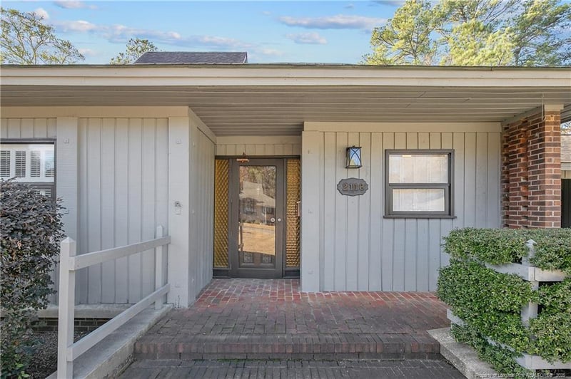 2118 Winterlochen Rd, Fayetteville, NC 28305