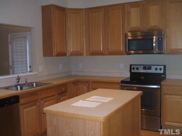 2119 Cedar Grove Dr, Durham, NC 27703
