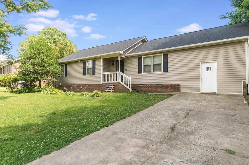 2119 Holland Ave, Burlington, NC 27217