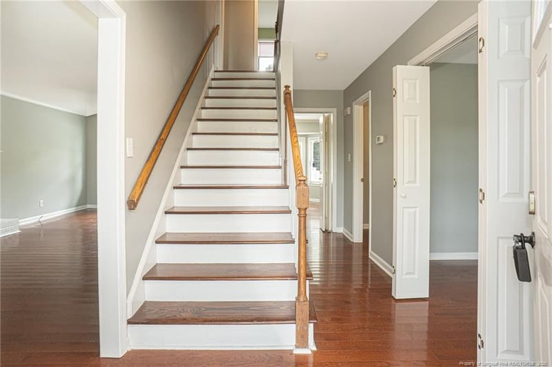 2119 Hollyridge Pl, Fayetteville, NC 28304