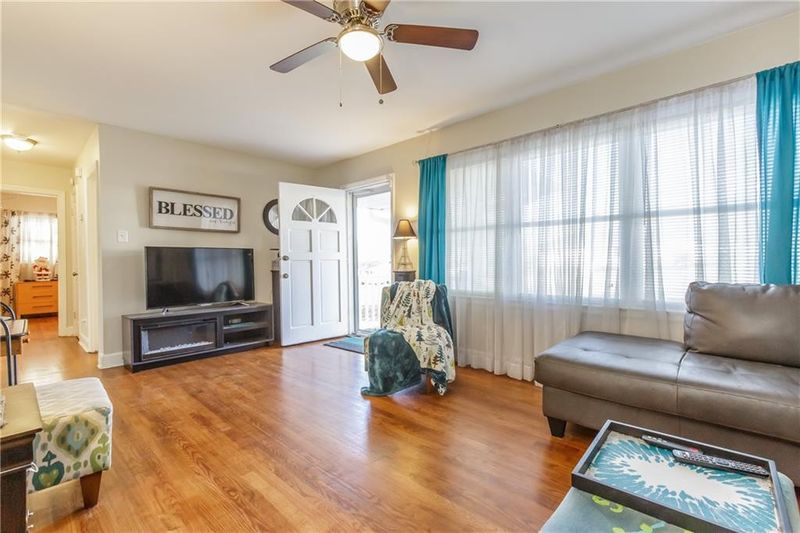 2119 Mckinney St, Burlington, NC 27217