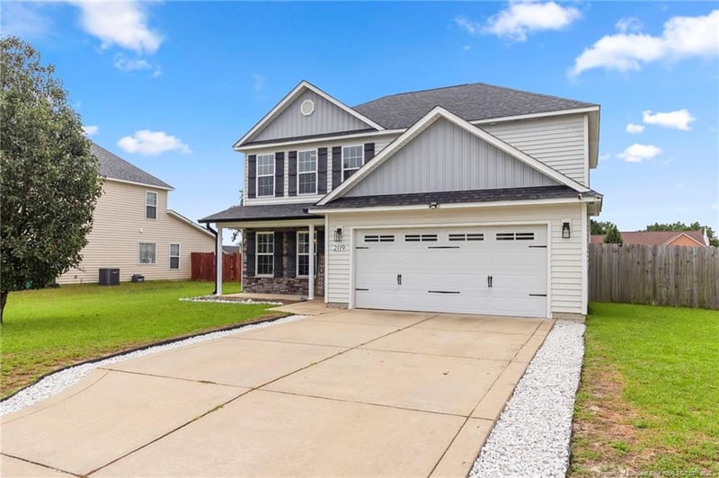 2119 Queen Elizabeth Ln, Hope Mills, NC 28348
