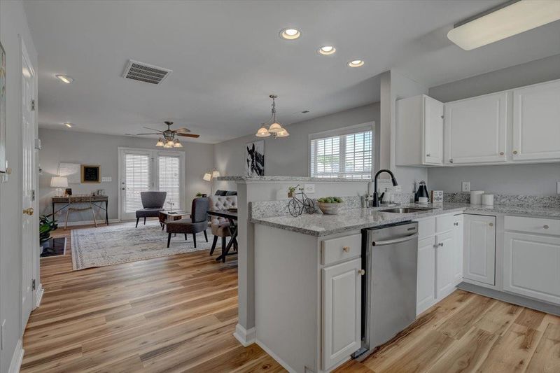 2119 Turtle Point Dr, Raleigh, NC 27604