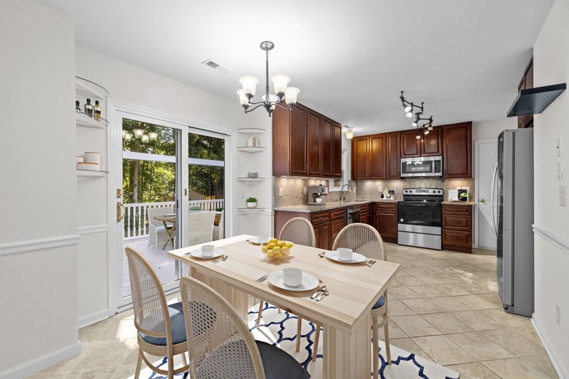 212 Amberglow Pl, Cary, NC 27513