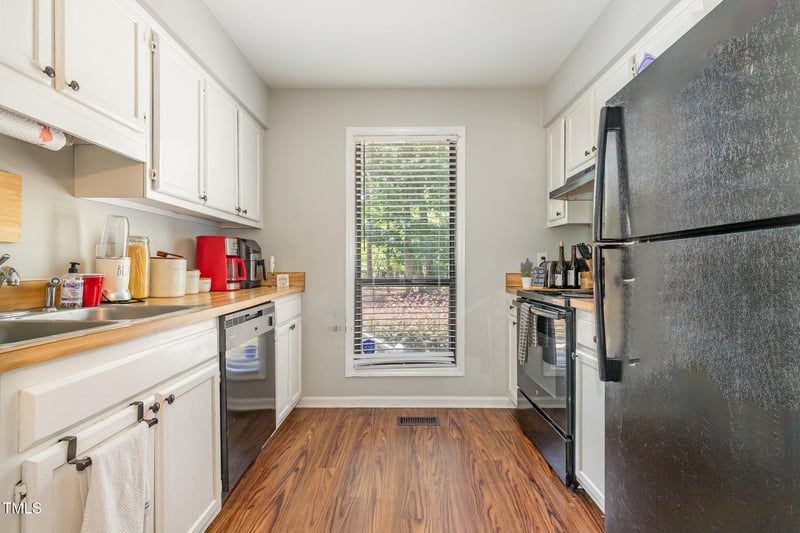 212 Applecross Dr, Cary, NC 27511