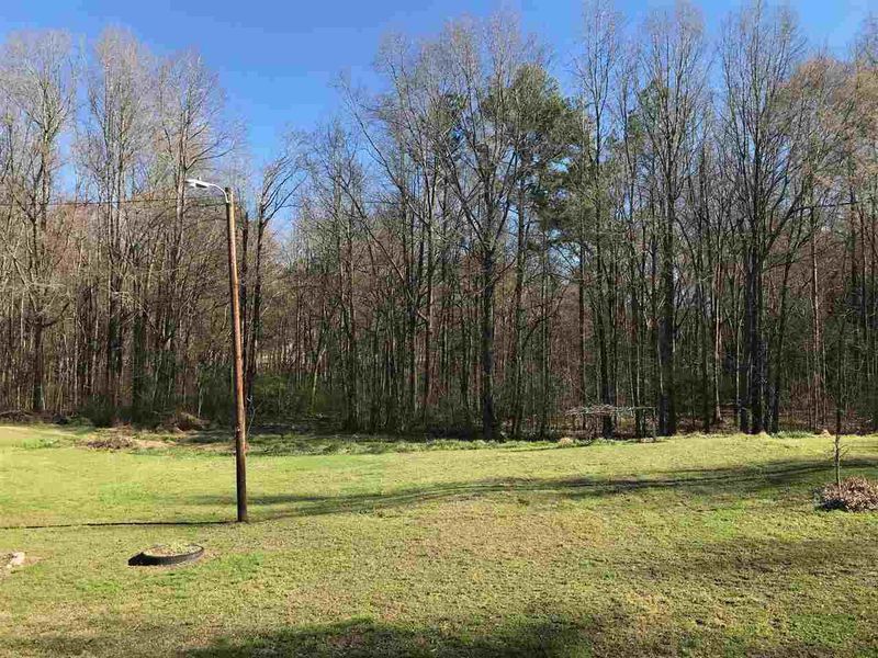 212 E Barbee St, Zebulon, NC 27597