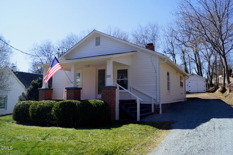 212 Bellvue St, Hillsborough, NC 27278