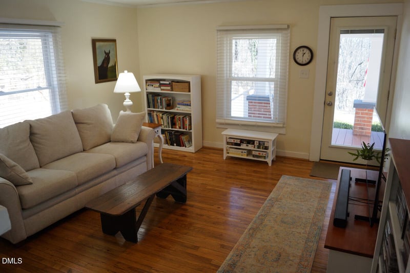 212 Bellvue St, Hillsborough, NC 27278