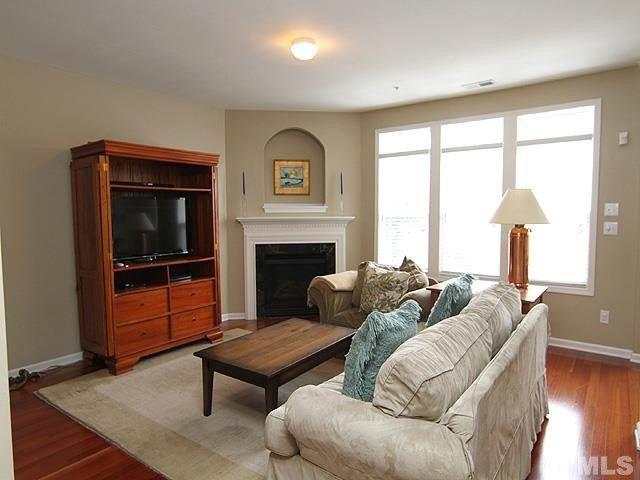 212 Beringer Pl, Chapel Hill, NC 27516