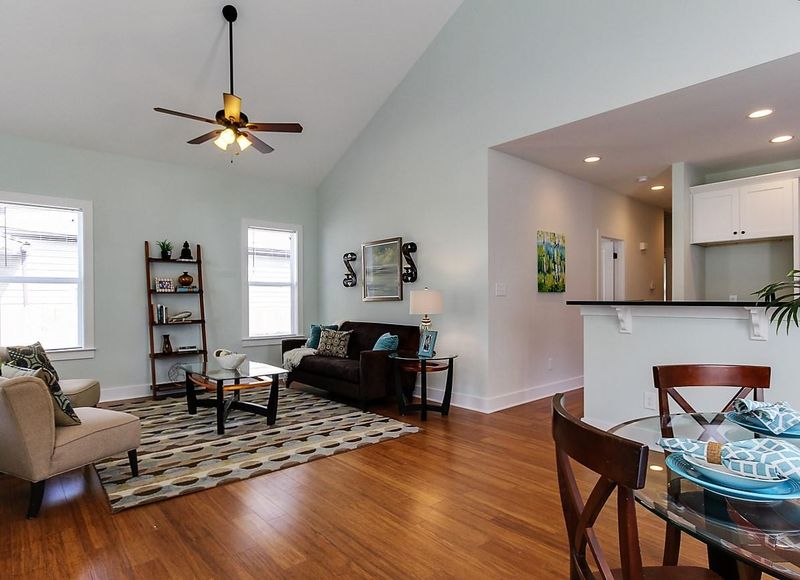 212 Bledsoe Ave, Raleigh, NC 27601