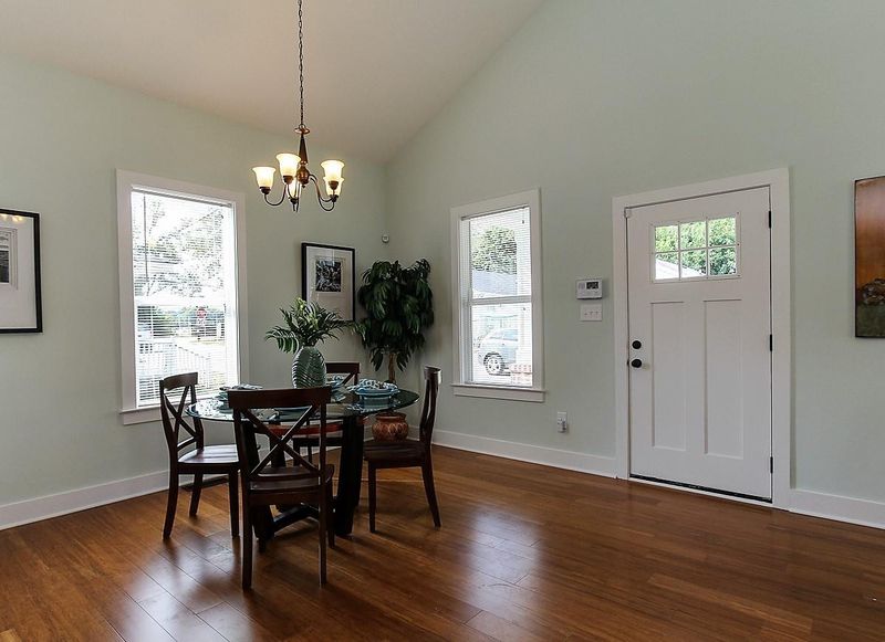 212 Bledsoe Ave, Raleigh, NC 27601