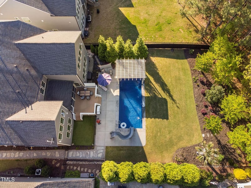 212 Blue Granite Dr, Holly Springs, NC 27540