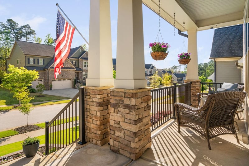 212 Blue Granite Dr, Holly Springs, NC 27540