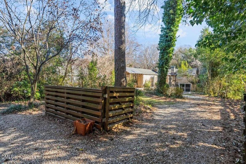 212 Brooks Ave, Raleigh, NC 27607