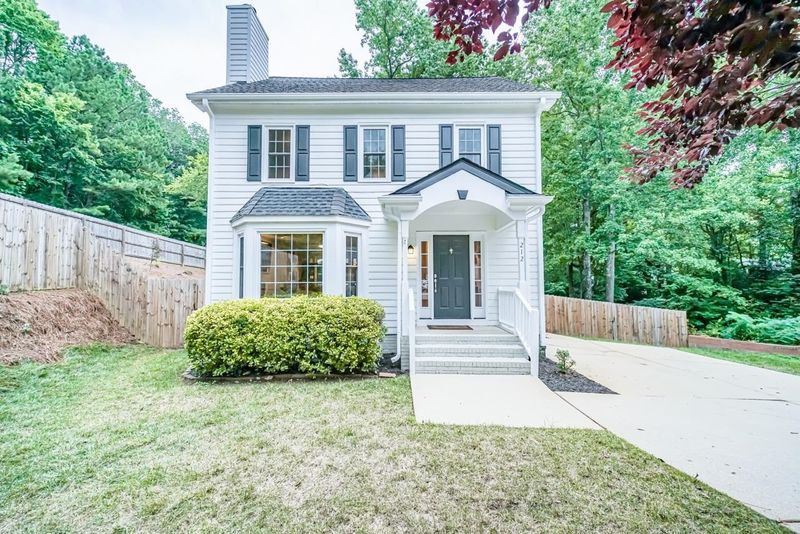 212 Cape Cod Dr, Cary, NC 27511