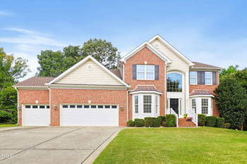 212 Chieftain Dr, Holly Springs, NC 27540