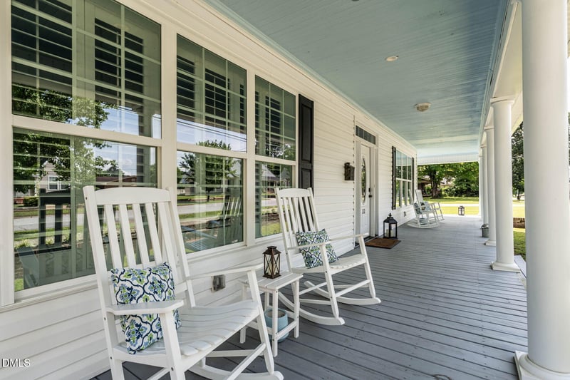 212 W Church St, Benson, NC 27504