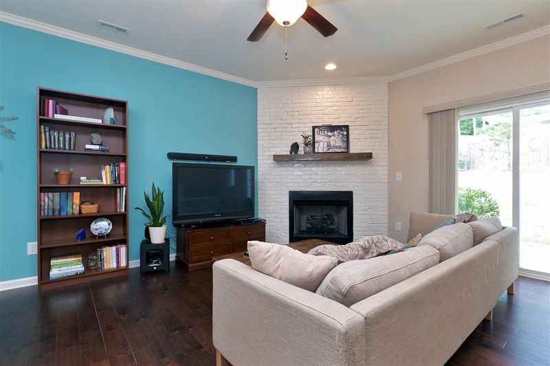 212 Churment Ct, Durham, NC 27703