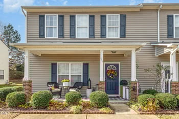 212 Cline Falls Dr, Holly Springs, NC 27540