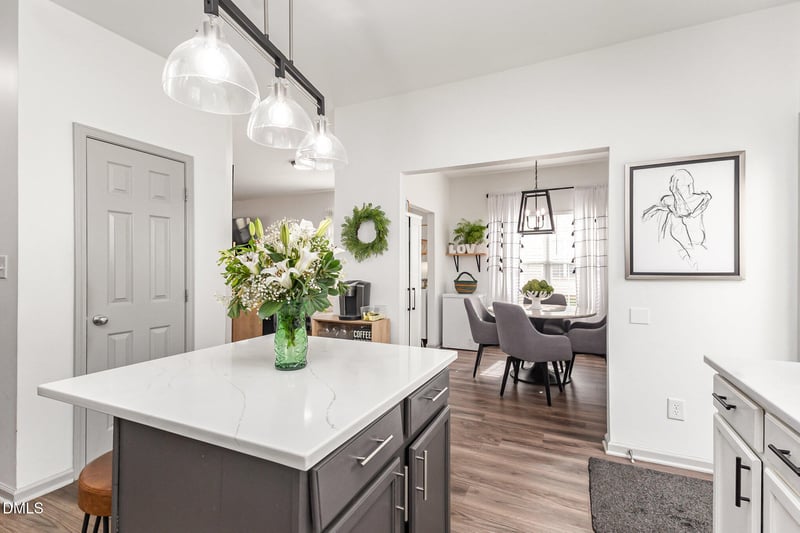 212 Cline Falls Dr, Holly Springs, NC 27540