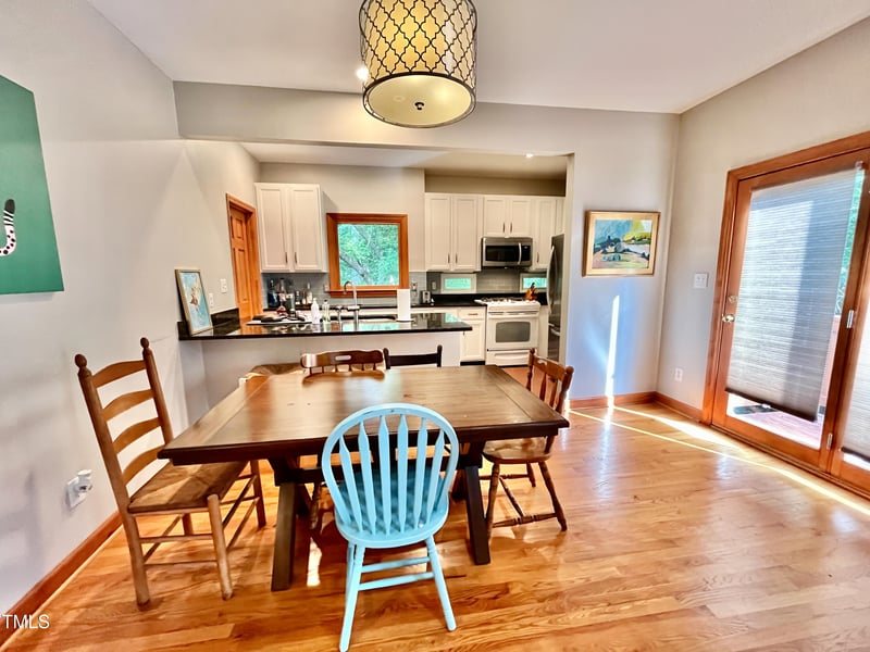 212 Columbia Place West Pl W, Chapel Hill, NC 27516