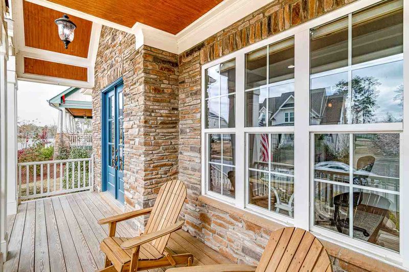 212 Dark Forest Dr, Chapel Hill, NC 27516
