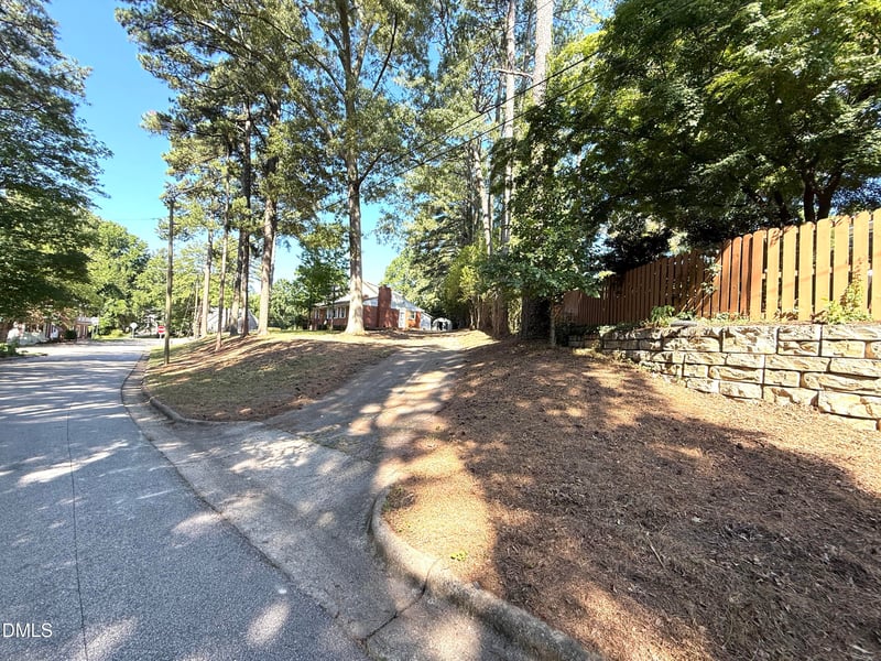 212 Dixon Ave, Cary, NC 27511
