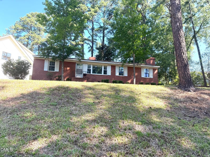 212 Dixon Ave, Cary, NC 27511