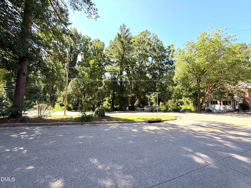 212 Dixon Ave, Cary, NC 27511
