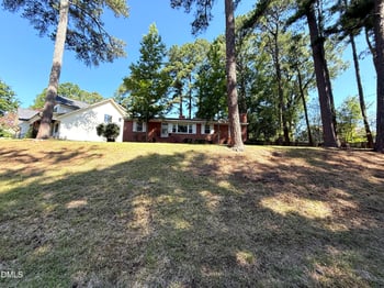 212 Dixon Ave, Cary, NC 27511