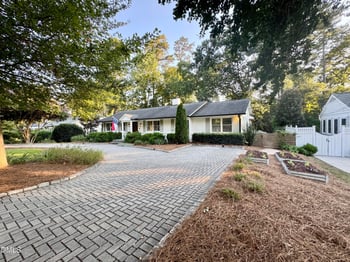 212 Drewry Ln, Raleigh, NC 27609