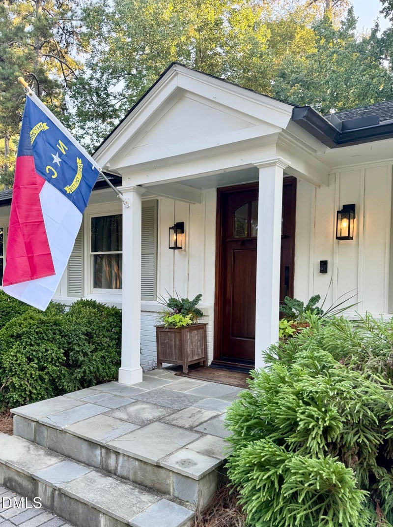 212 Drewry Ln, Raleigh, NC 27609