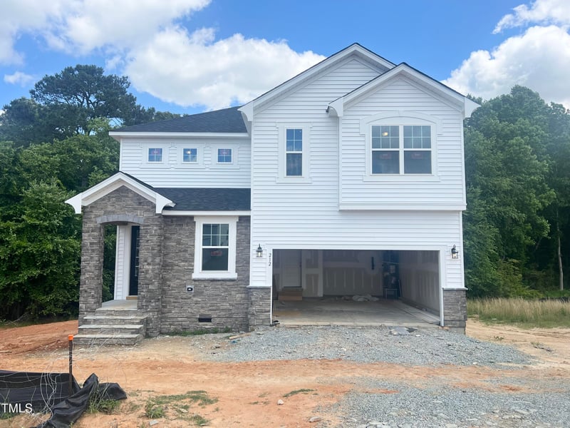 212 Fast Pitch Ln, Four Oaks, NC 27524