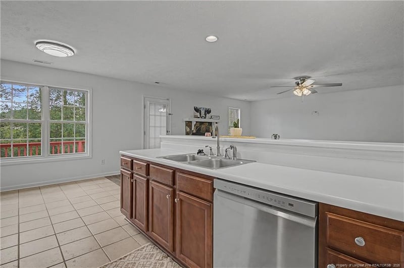 212 Finch Rd, Fayetteville, NC 28306