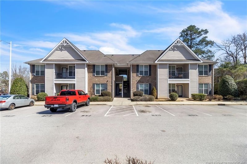 212 Fountainhead Ln #204, Fayetteville, NC 28301
