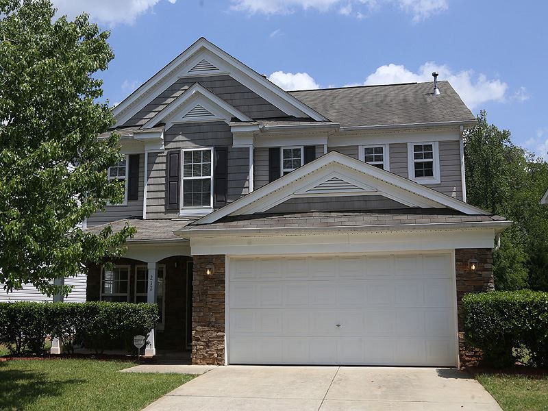 212 Georgetowne Dr, Clayton, NC 27520