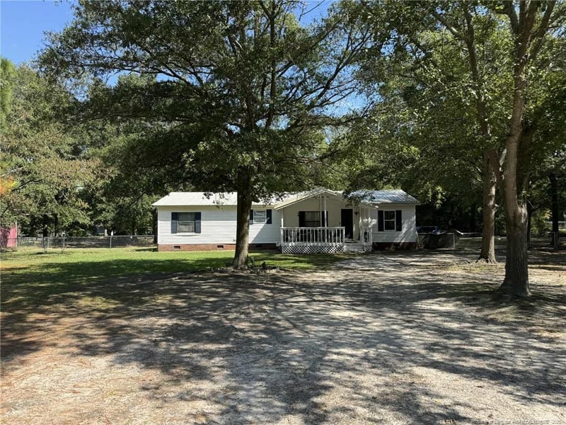 212 Grummen Rd, Hope Mills, NC 28348